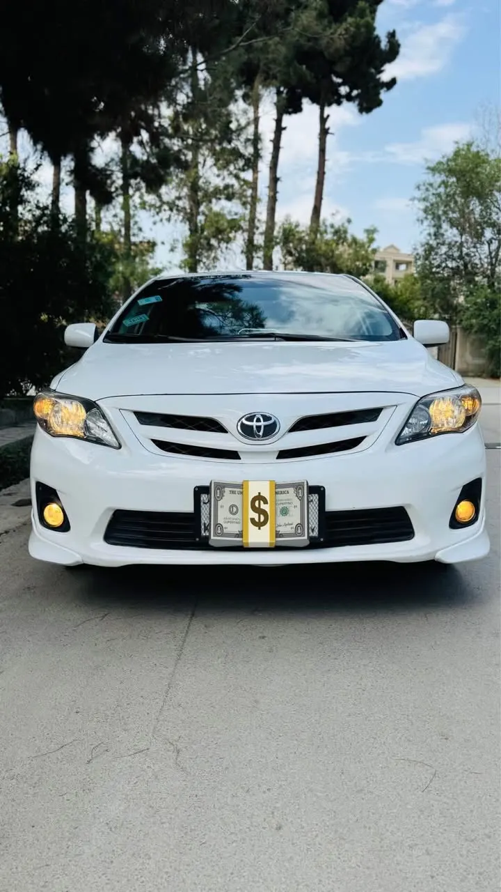 Toyota Corolla 2013 (1)