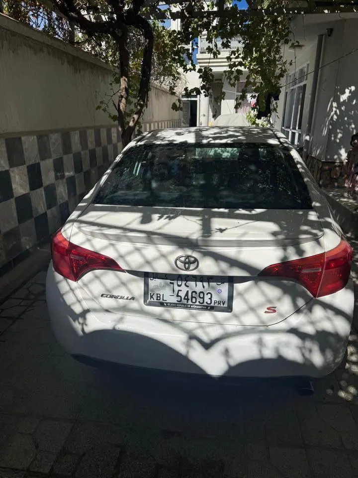 Toyota Corolla 2010 (3)