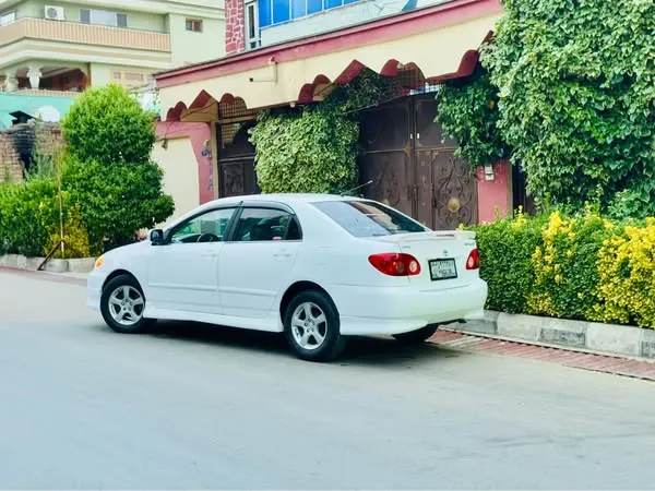 Toyota Corolla 2004 (3)
