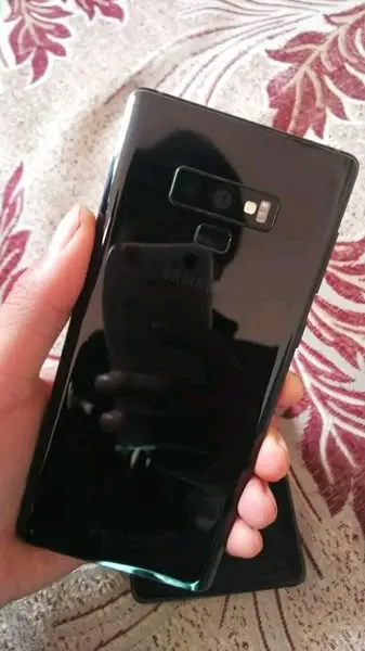 Samsung Note 9 (1)