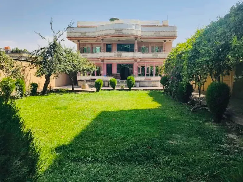 3-storey house for sale, 12 rooms, half jerib, Taloqan city centre (1)