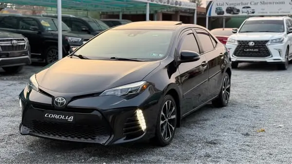 Toyota Corolla XSE 2018 (2)