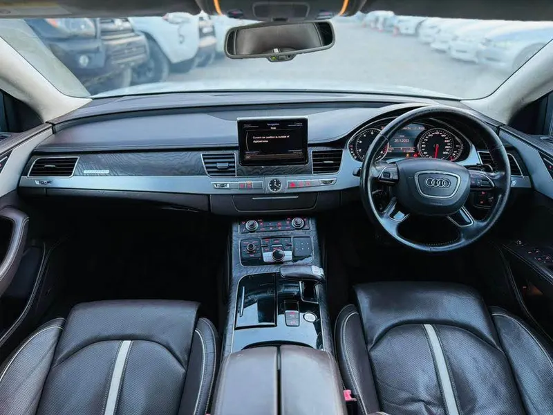 Audi A8L 2013 (4)