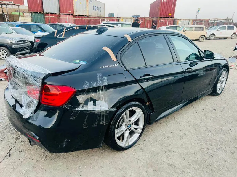 BMW 328i 2015 (3)