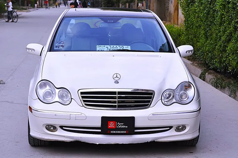Mercedes-Benz 2004 (2)
