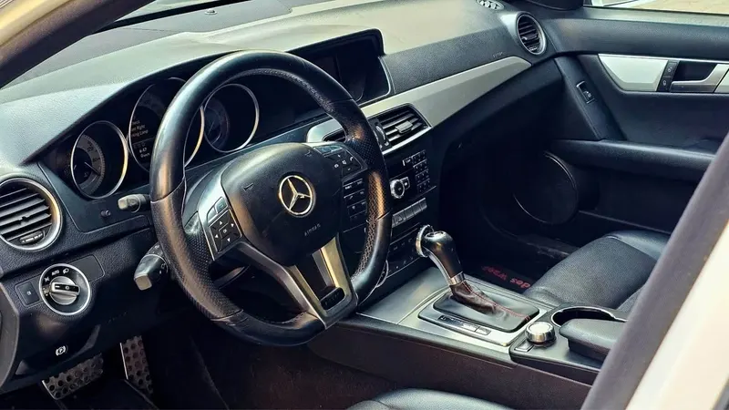 Mercedes-Benz 2012 (3)