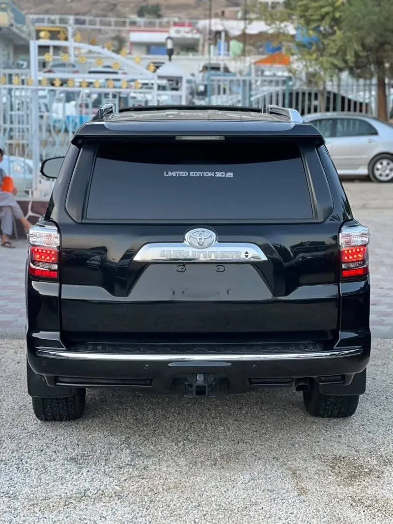 Toyota 4Runner Limited 2018 (4)