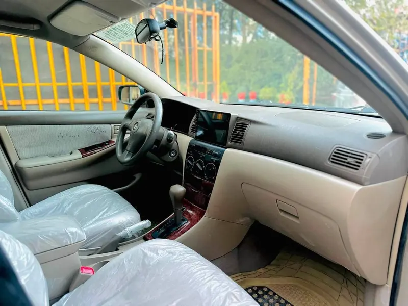 Toyota Corolla LE 2005 (5)