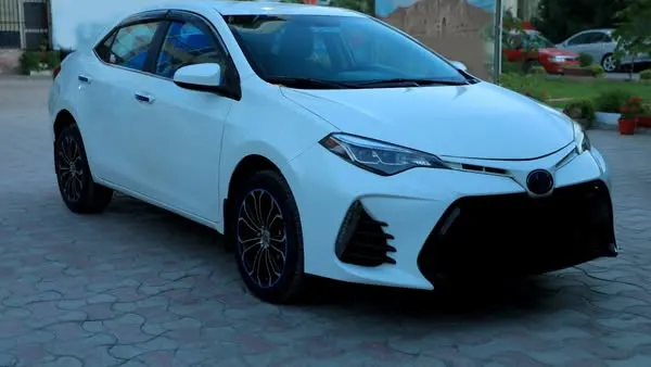 Toyota Corolla 2014 (2)