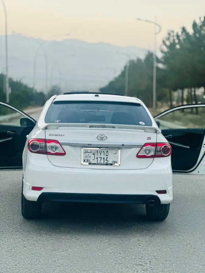 Toyota Corolla 2010 (3)