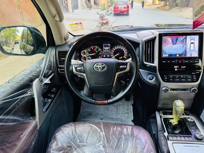 Toyota Land Cruise 2016 (3)