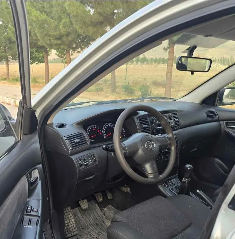 Toyota Runix 2007 (4)