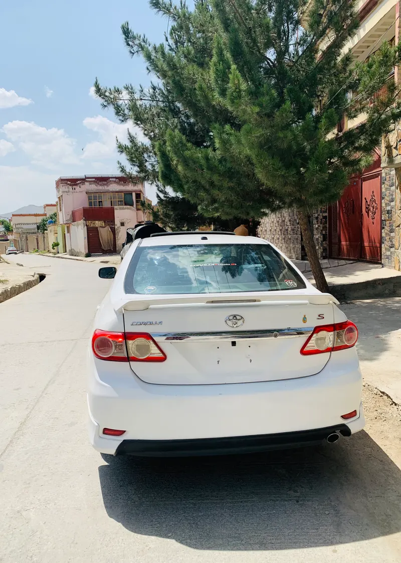 Toyota Corolla 2012 (2)