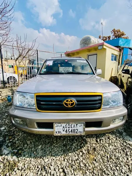 Toyota Land Cruiser 2000 (1)