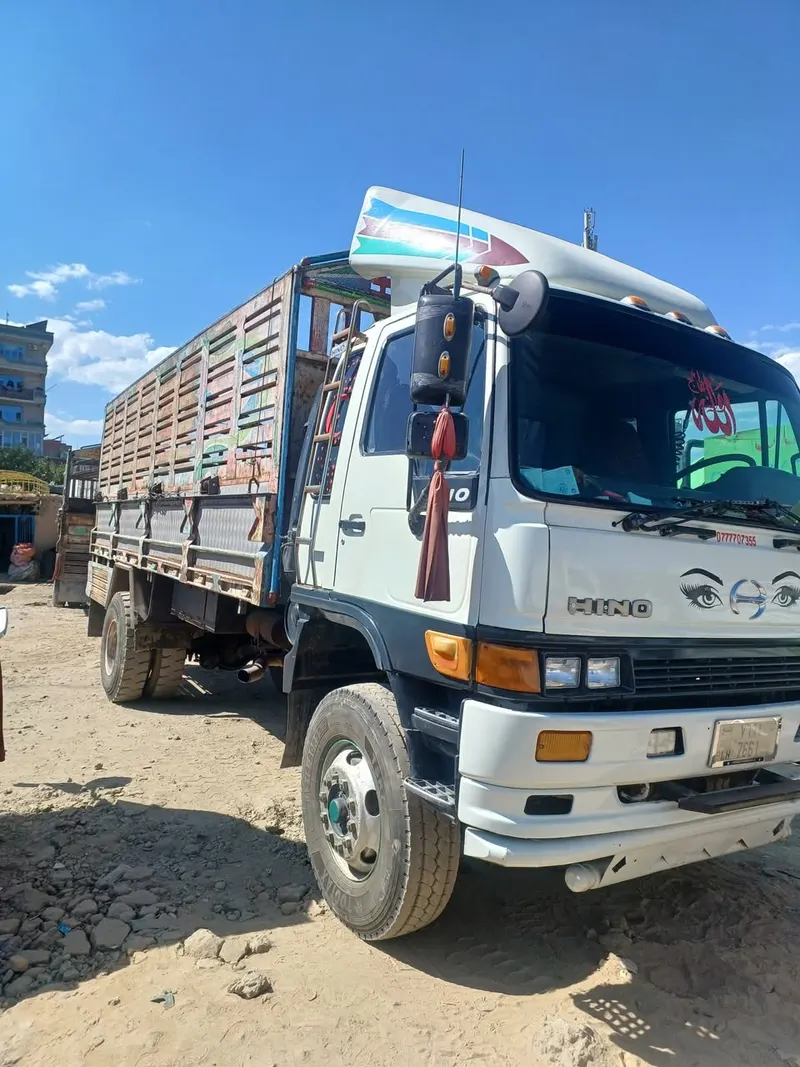لاری هینو 6-Cylinder 800 2002 (1)