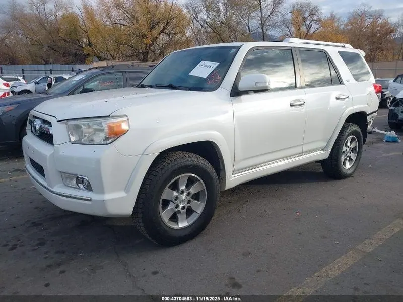 Toyota 4Runner 2010 (2)