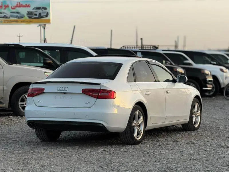 Audi A4 2015 (3)