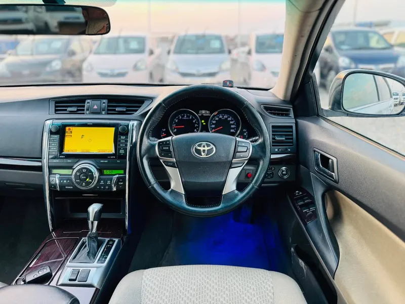 Toyota Mark X Sport 2011 (4)
