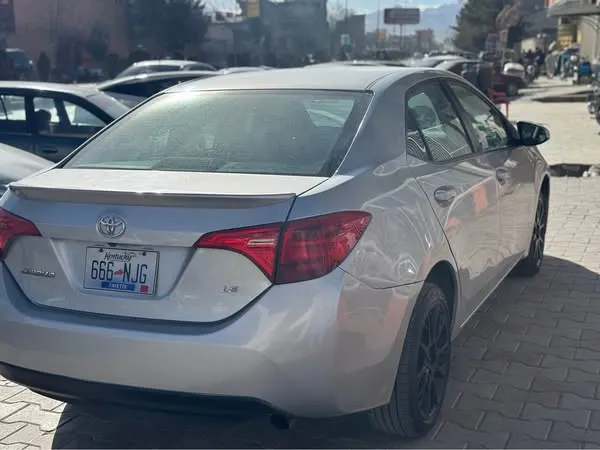 Toyota Corolla 2017 (3)