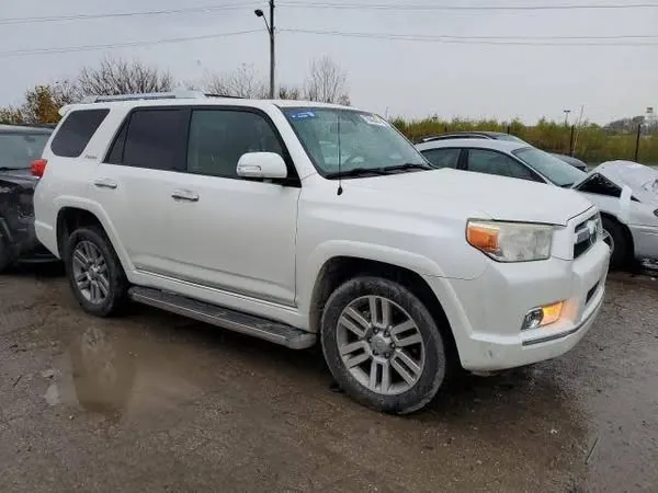 Toyota 4Runner Limited 2011 (2)