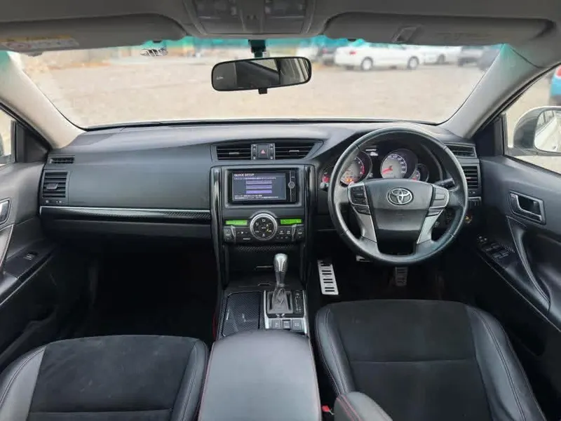 Toyota Mark X GS 2013 (4)