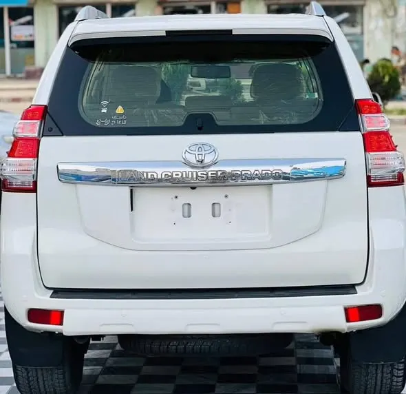 Toyota Land Cruiser 2015 (2)