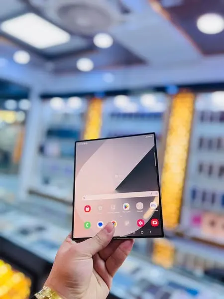 Samsung Galaxy Z-Fold 6 (2)