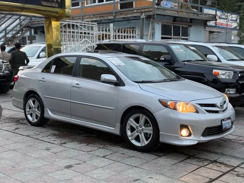 Toyota Corolla 2013 (2)