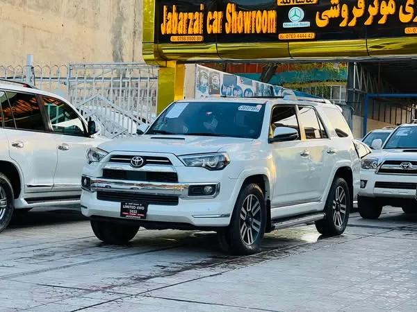 Toyota 4Runner 2022 (2)