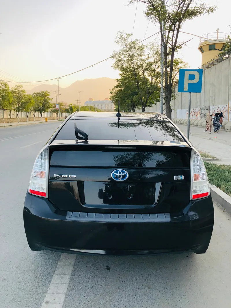 Toyota Prius (2)