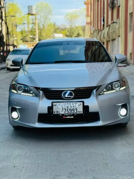 Lexus CT200H 2012 (1)
