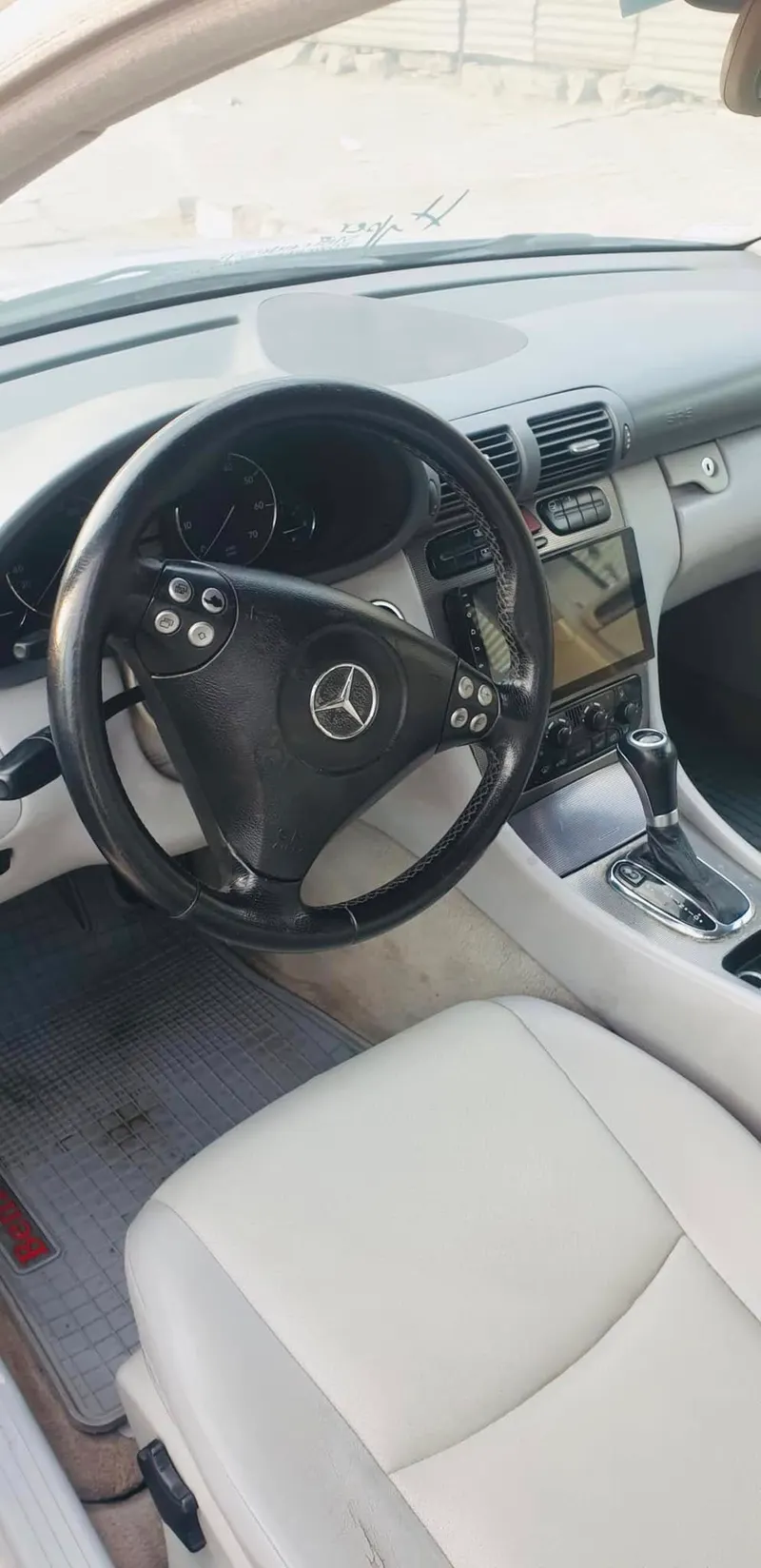 Mercedes-Benz 2004 (4)