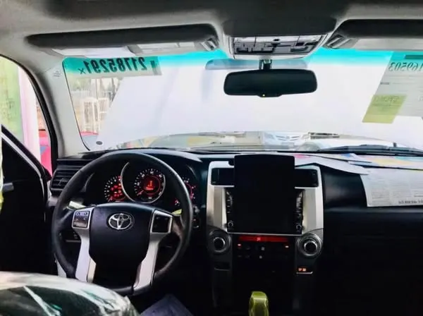 Toyota 4Runner 2010 (4)