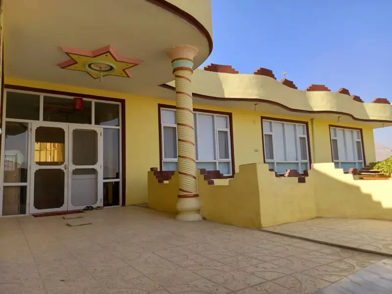 2-storey house for sale, 10 rooms, 430 m² (2)
