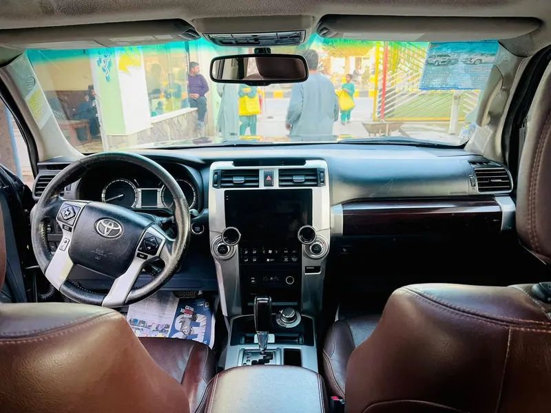 Toyota 4Runner 2015 (4)