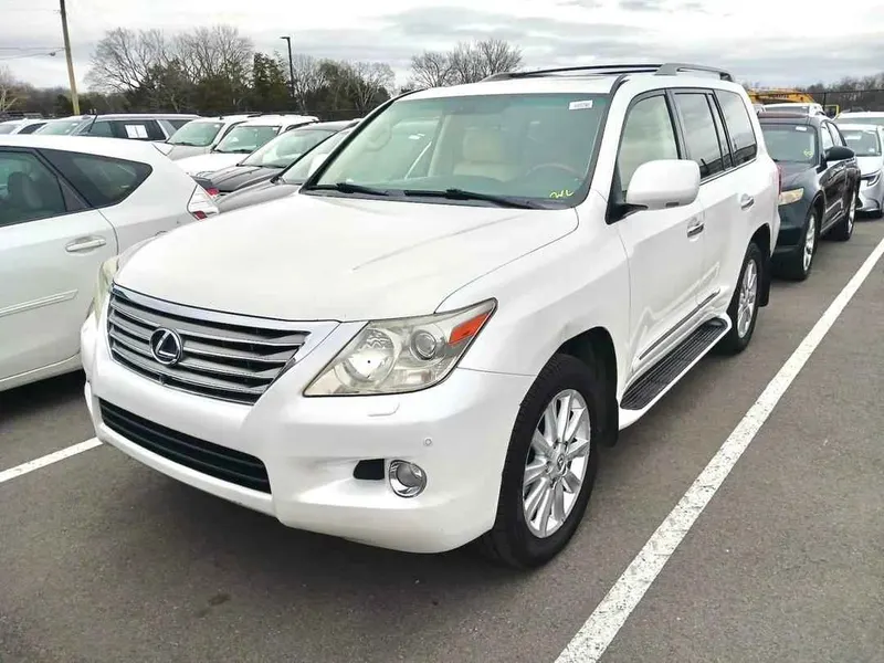 Lexus LX 570 2010 (2)