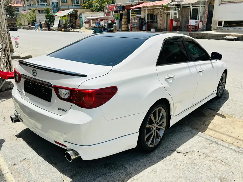 Toyota Mark X 2010 (3)