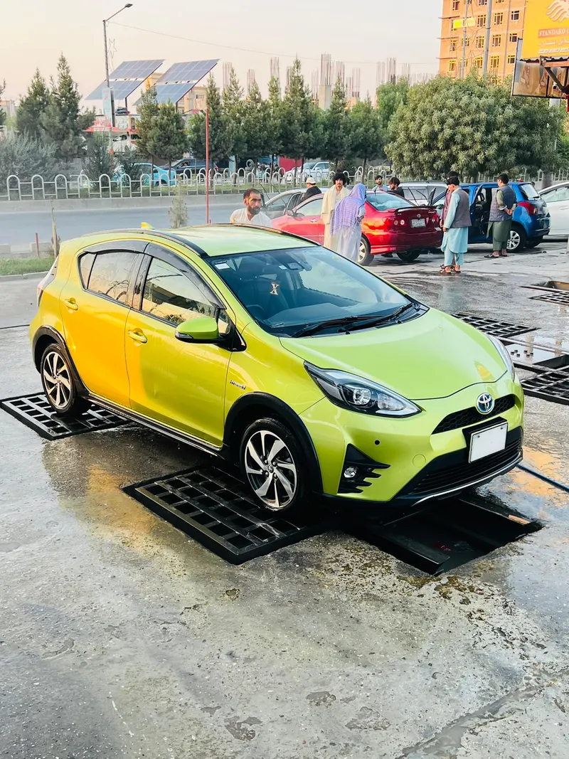Toyota Aqua 2018 (2)