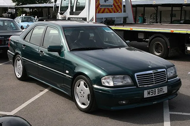 Mercedes Benz (1)