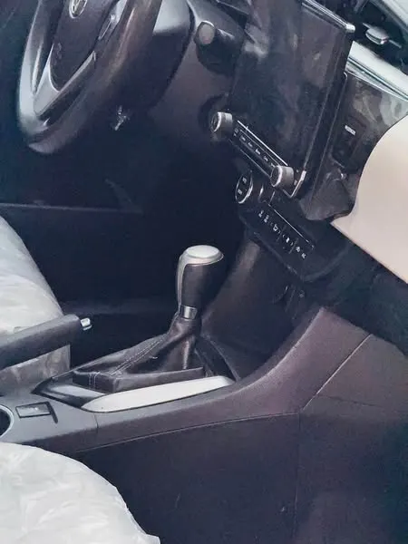 Toyota Corolla 2016 (4)