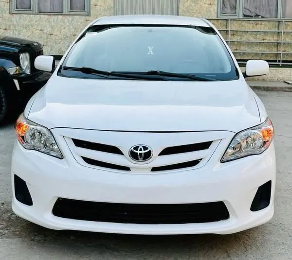 Toyota Corolla 2013 (1)