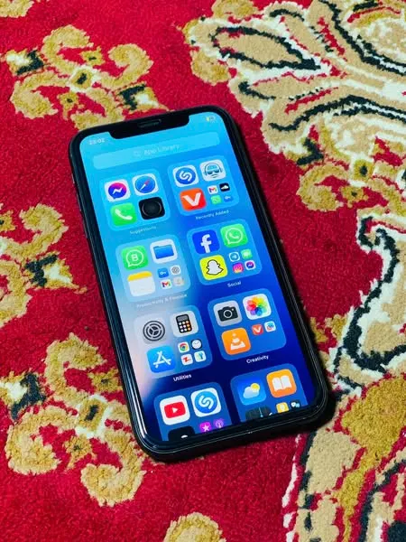 iPhone 11 (3)