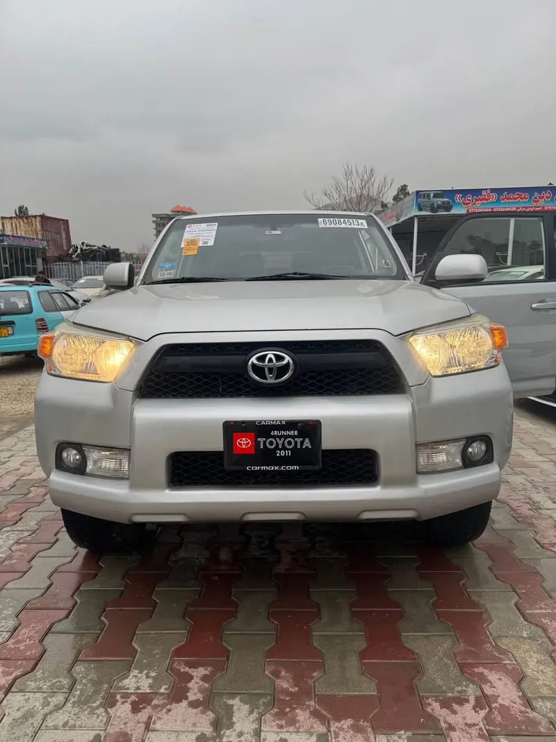 Toyota 4Runner 2011 (1)