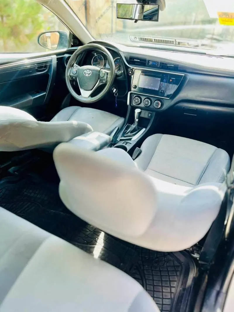 Toyota Corolla 2017 (5)