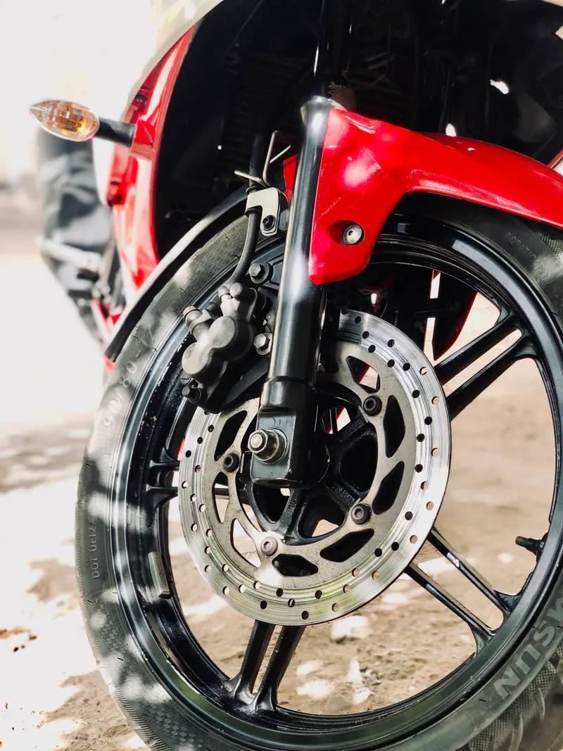Yamaha R15 2018 (4)