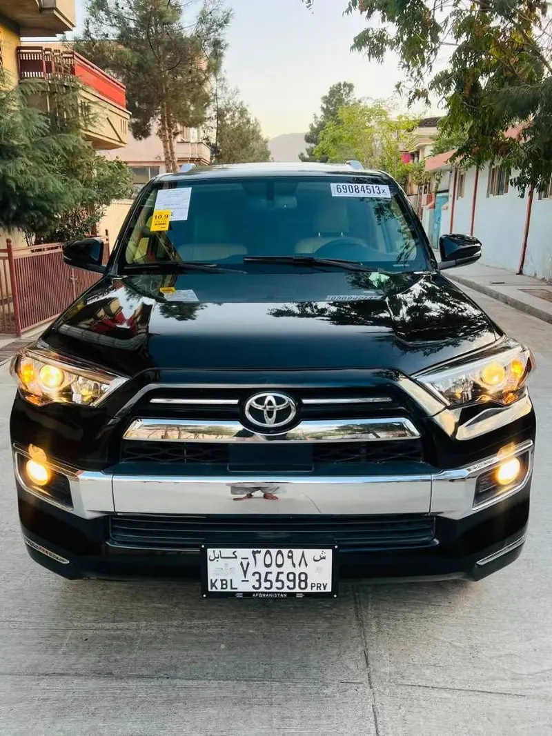 Toyota 4Runner SR5 2012 (1)