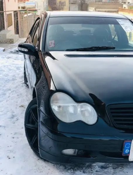 Mercedes-Benz 2002 (2)