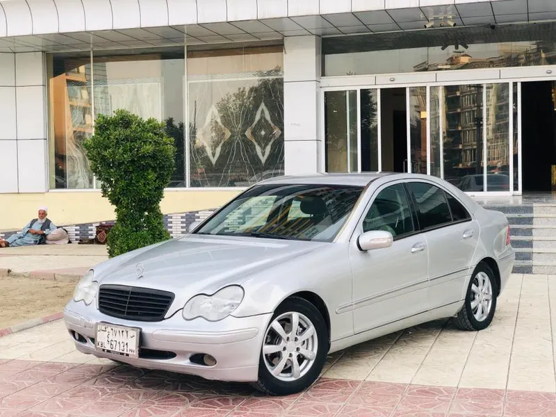Mercedes-Benz 2005 (1)