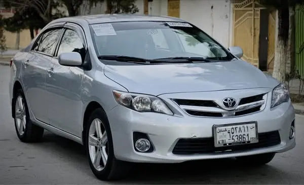 2013 Toyota LE (2)