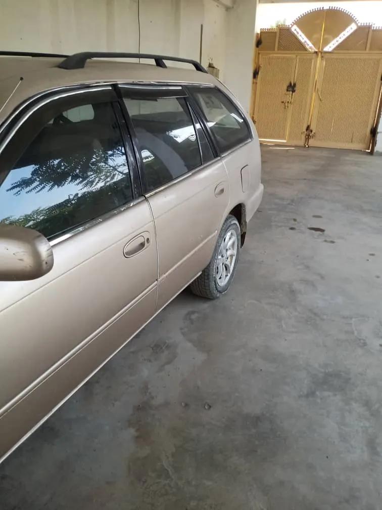 Toyota Corolla (3)